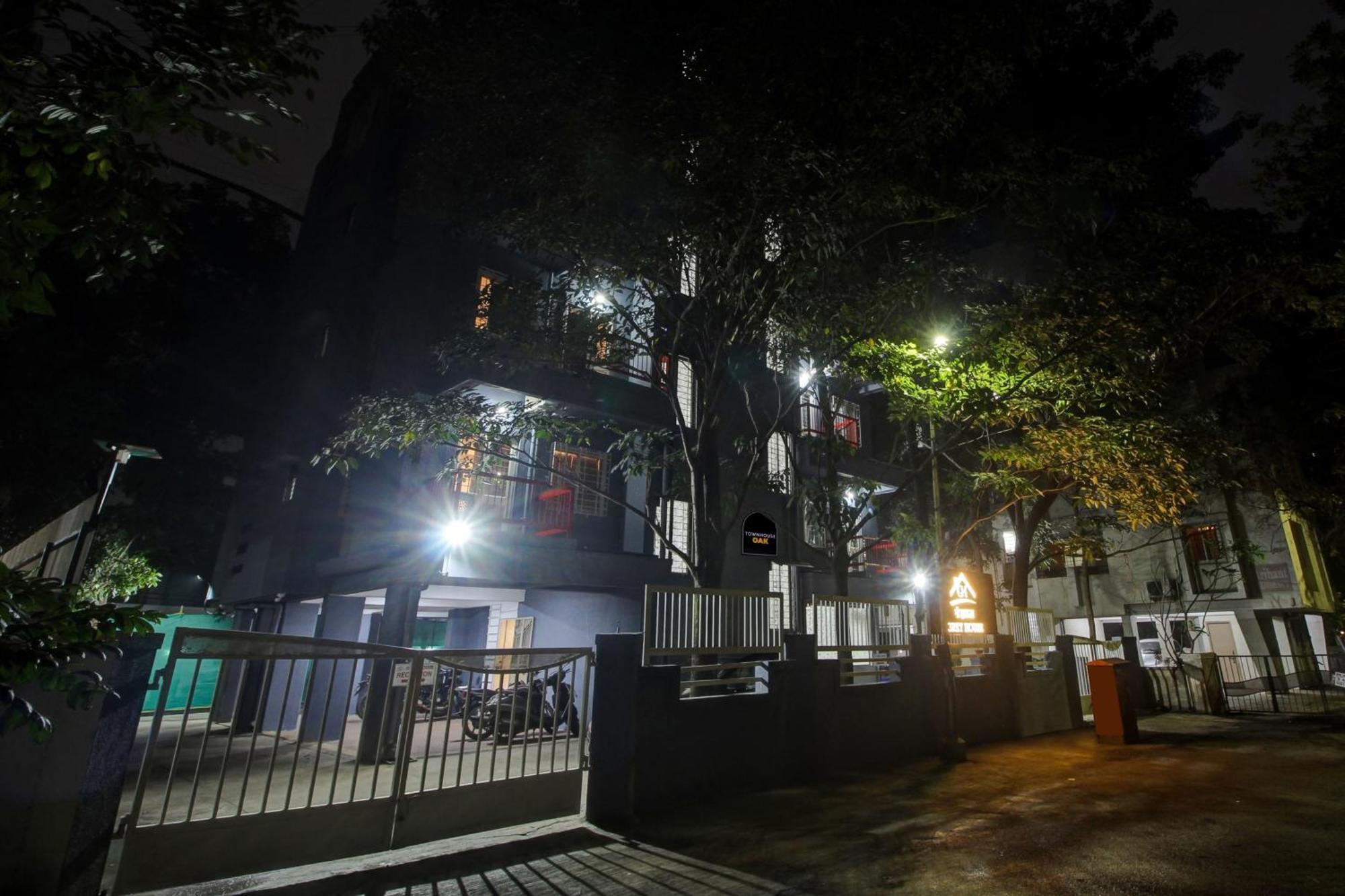 Super Collection O Grey House Hotel Pune Bagian luar foto