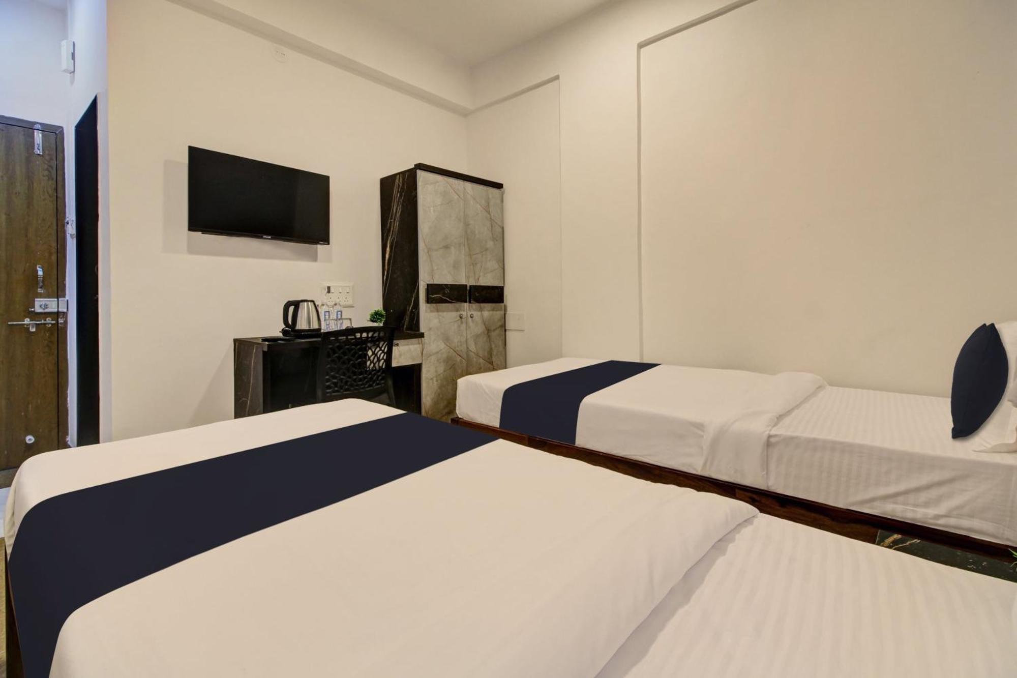 Super Collection O Grey House Hotel Pune Bagian luar foto