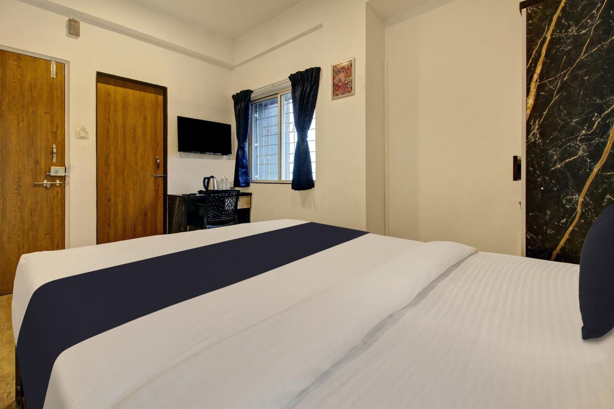 Super Collection O Grey House Hotel Pune Bagian luar foto