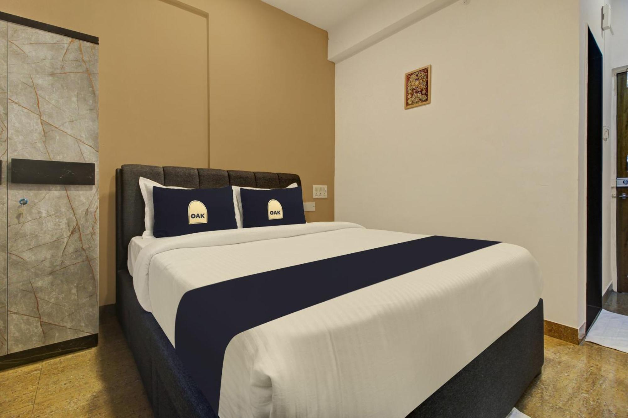 Super Collection O Grey House Hotel Pune Bagian luar foto